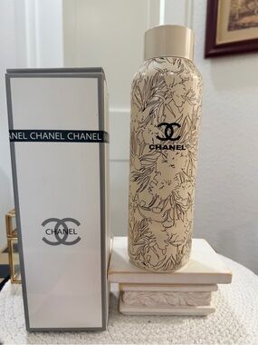 Novelty Fashion CC Logo Beige and Black Floral Insulated Water Bottle- NIB
